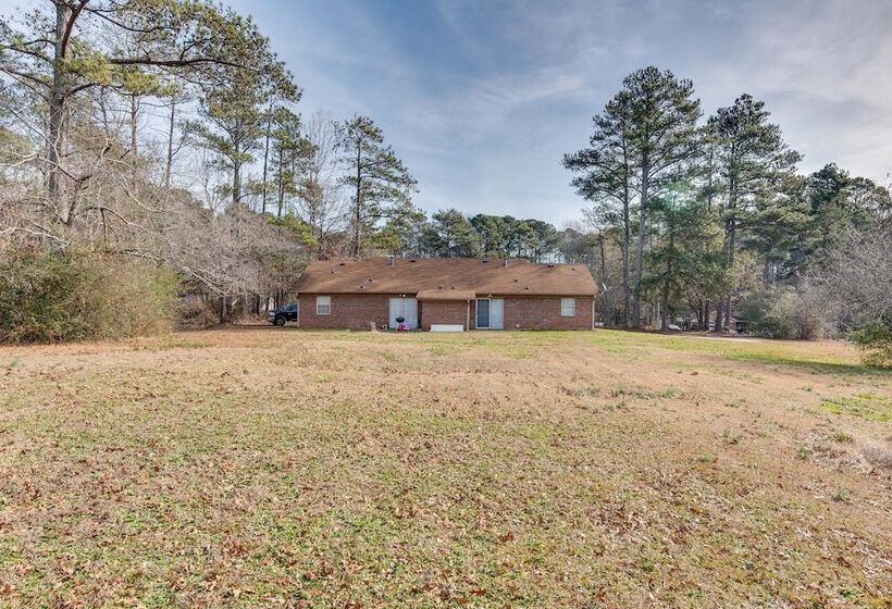 Pet Friendly Douglasville Gem   3 Mi To Downtown!