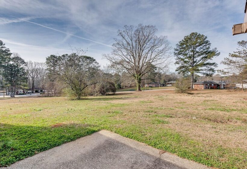 Pet Friendly Douglasville Gem   3 Mi To Downtown!