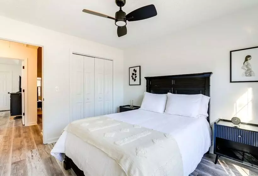 Family Friendly Dacula Home With Screened Porch!