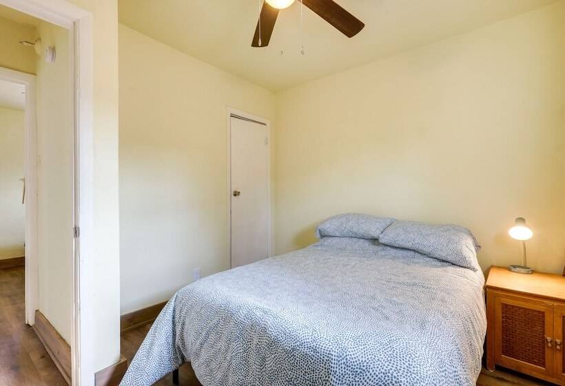 Home W/ Yard ~ 2 Mi To University Of New Mexico!