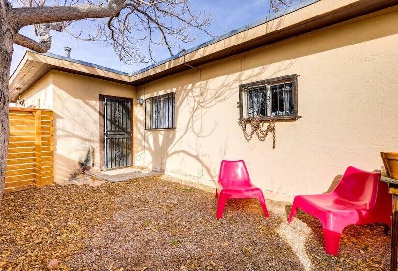 Home W/ Yard ~ 2 Mi To University Of New Mexico!