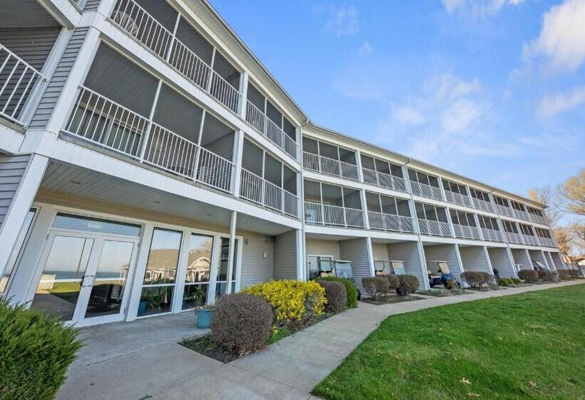 فندق Bayshore Resort At Put In Bay