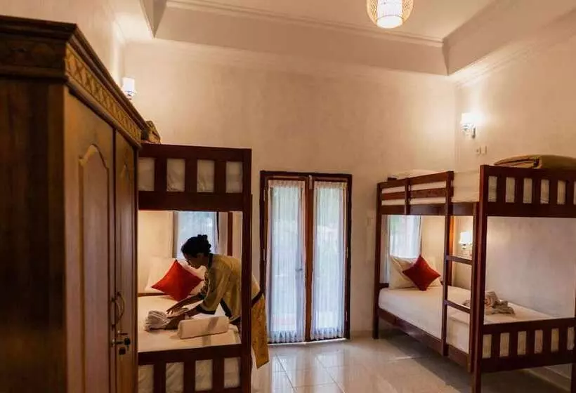 ホテル Kamasanti Hostel