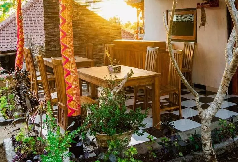 ホテル Kamasanti Hostel