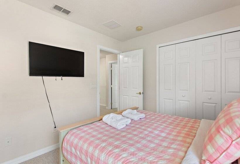 Indian Summer At Watersong Resort