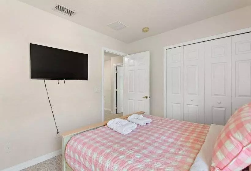 Indian Summer At Watersong Resort