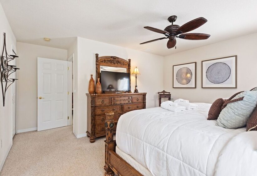 Indian Summer At Watersong Resort