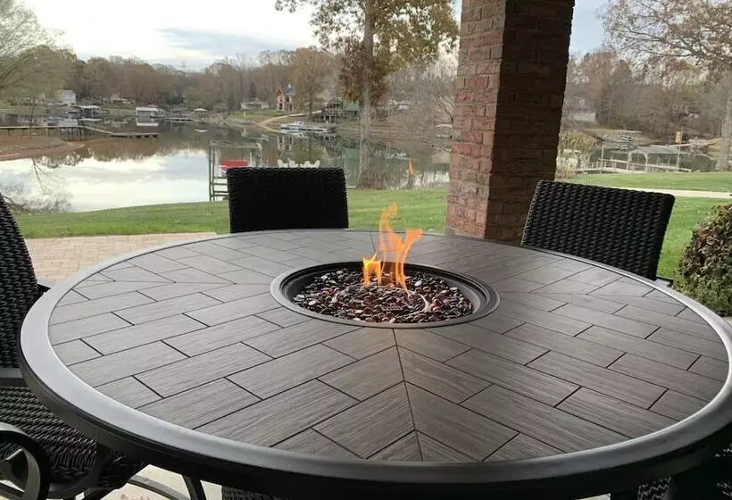 Kool Breeze By Avantstay Boat Ramp + Hot Tub