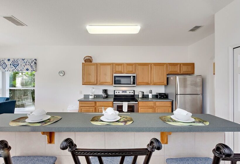 Lakeside Spa, Ac In Games Room   Tropics! 822