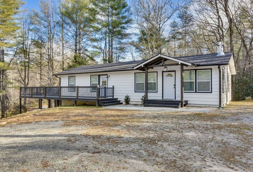 Luxe Highlands Haven W/ Fire Pit + Hot Tub!