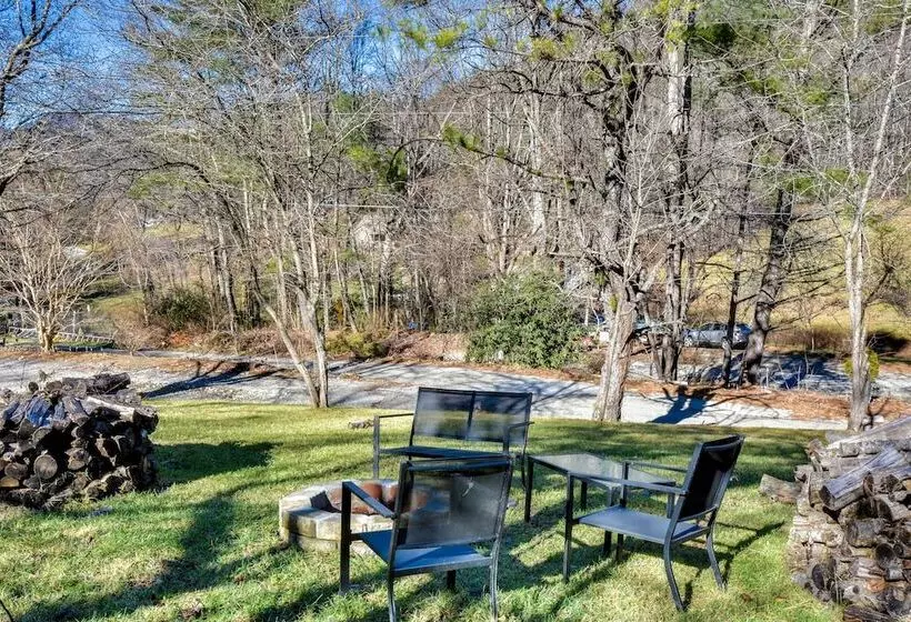 Luxe Highlands Haven W/ Fire Pit + Hot Tub!