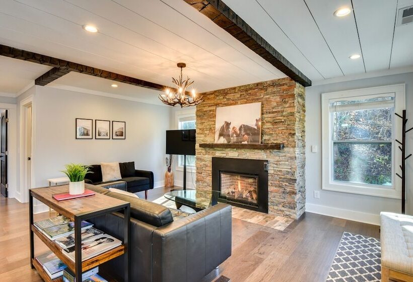 Luxe Highlands Haven W/ Fire Pit + Hot Tub!