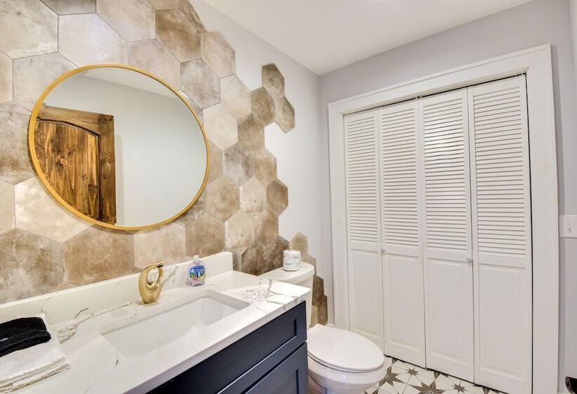 Luxe Highlands Haven W/ Fire Pit + Hot Tub!