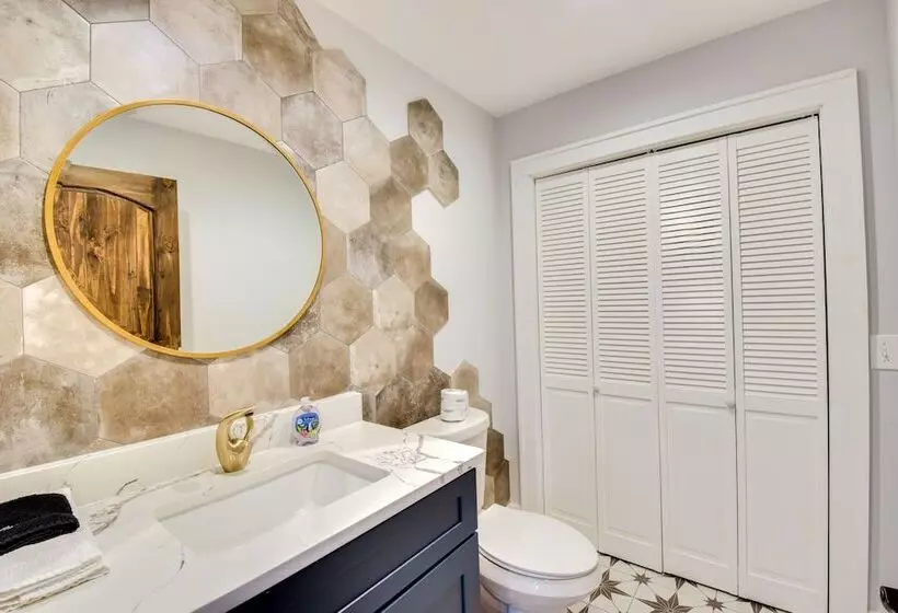 Luxe Highlands Haven W/ Fire Pit + Hot Tub!