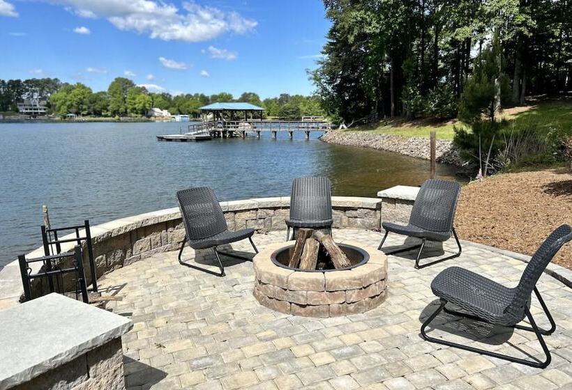 Oasis At Ballycastle By Avantstay Private Beach