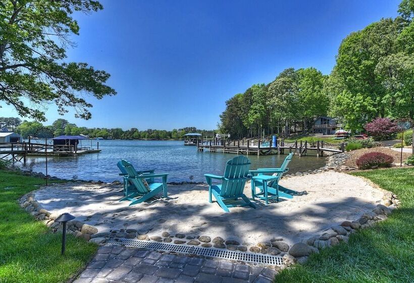 Oasis At Ballycastle By Avantstay Private Beach