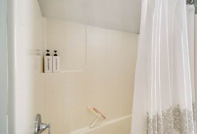 Oceanfront Moclips Retreat W/ Beach Access & View!