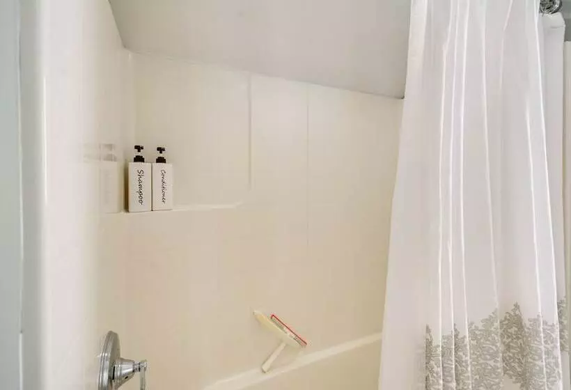 Oceanfront Moclips Retreat W/ Beach Access & View!