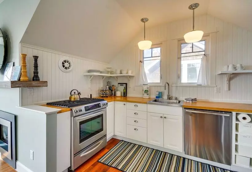 Oceanfront Moclips Retreat W/ Beach Access & View!