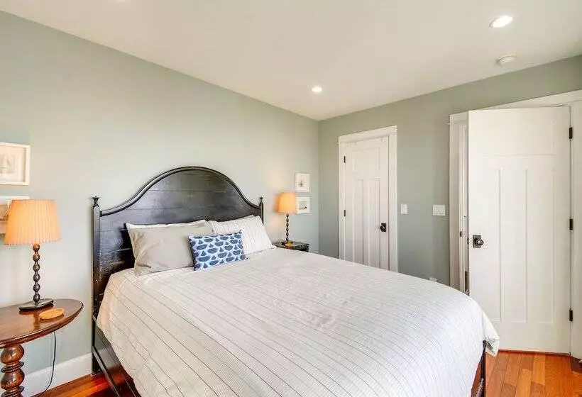 Oceanfront Moclips Retreat W/ Beach Access & View!