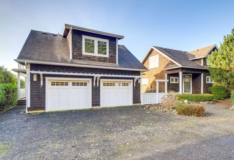 Oceanfront Moclips Retreat W/ Beach Access & View!