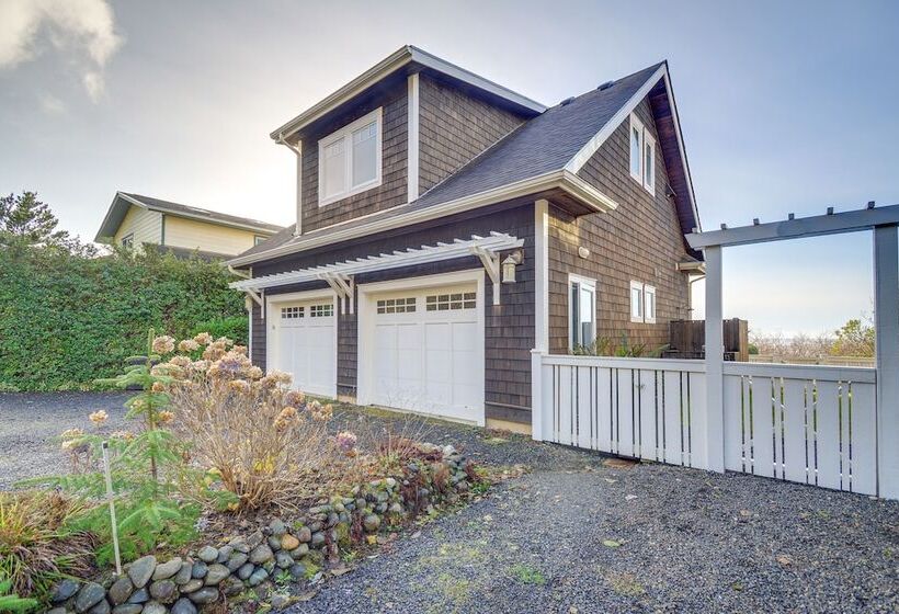 Oceanfront Moclips Retreat W/ Beach Access & View!