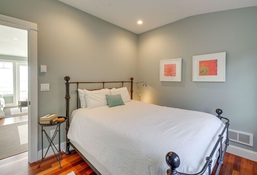 Oceanfront Moclips Retreat W/ Beach Access & View!