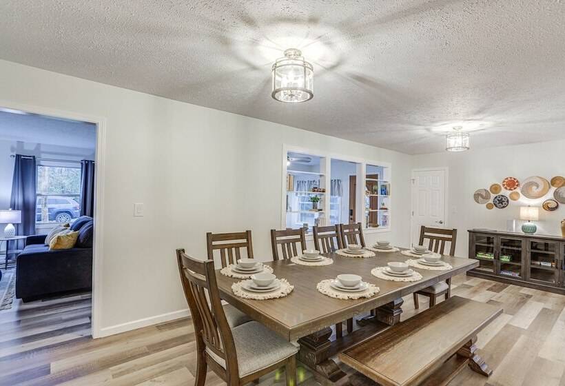 Ohio Escape Near Sports Force Parks & Cedar Point!