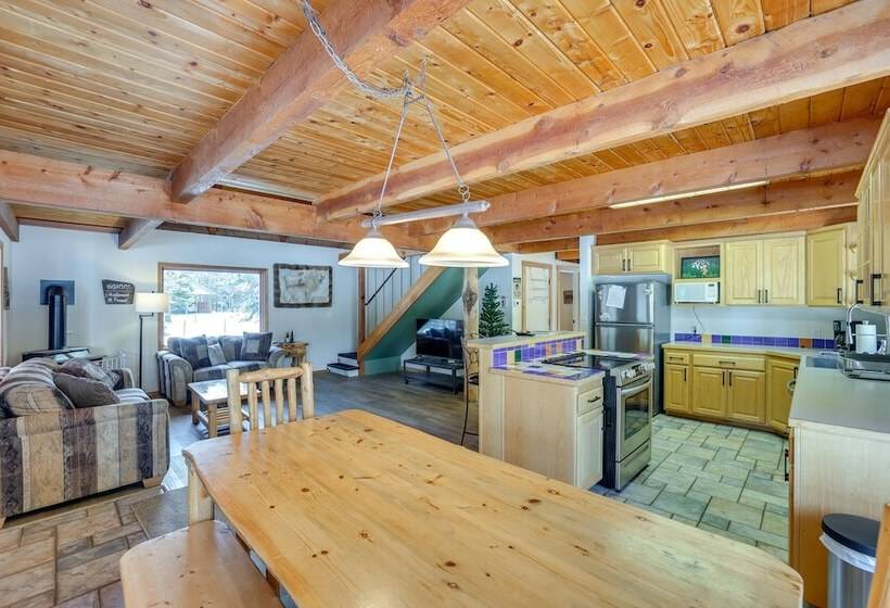 Peaceful Donnelly Retreat < 1 Mi To Lake Cascade!