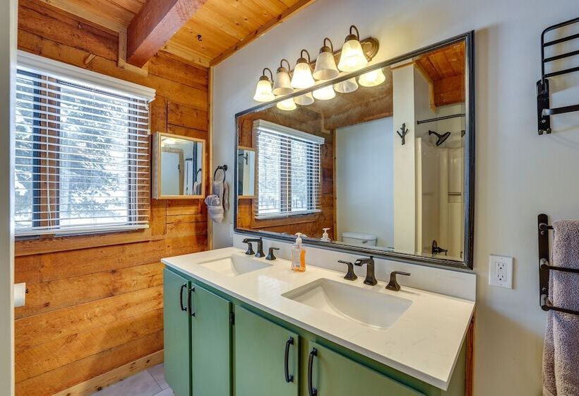 Peaceful Donnelly Retreat < 1 Mi To Lake Cascade!