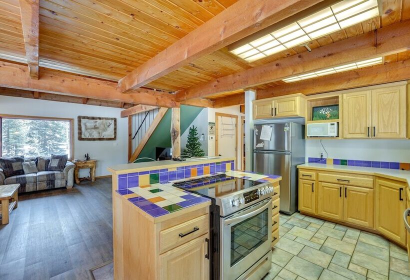 Peaceful Donnelly Retreat < 1 Mi To Lake Cascade!