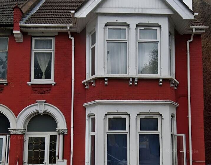 ペンション Infinity Lodge