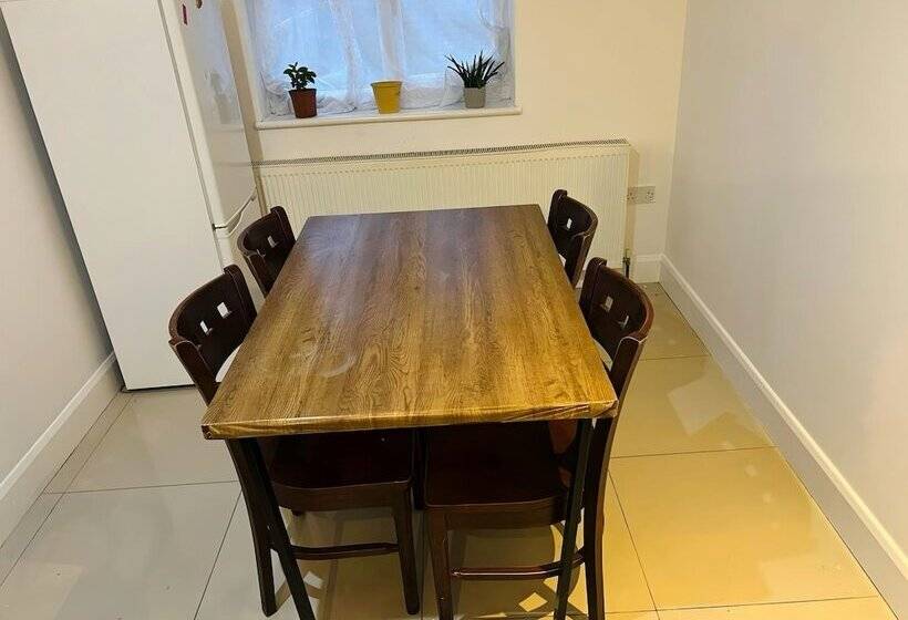 ペンション Infinity Lodge