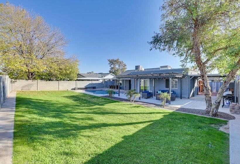 Peoria Home W/ Private Pool, Hot Tub, & Gas Grill!