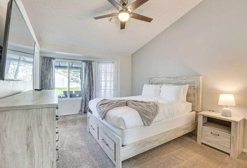 Peoria Home W/ Private Pool, Hot Tub, & Gas Grill!