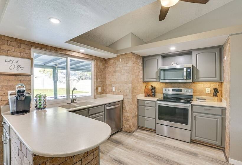 Peoria Home W/ Private Pool, Hot Tub, & Gas Grill!