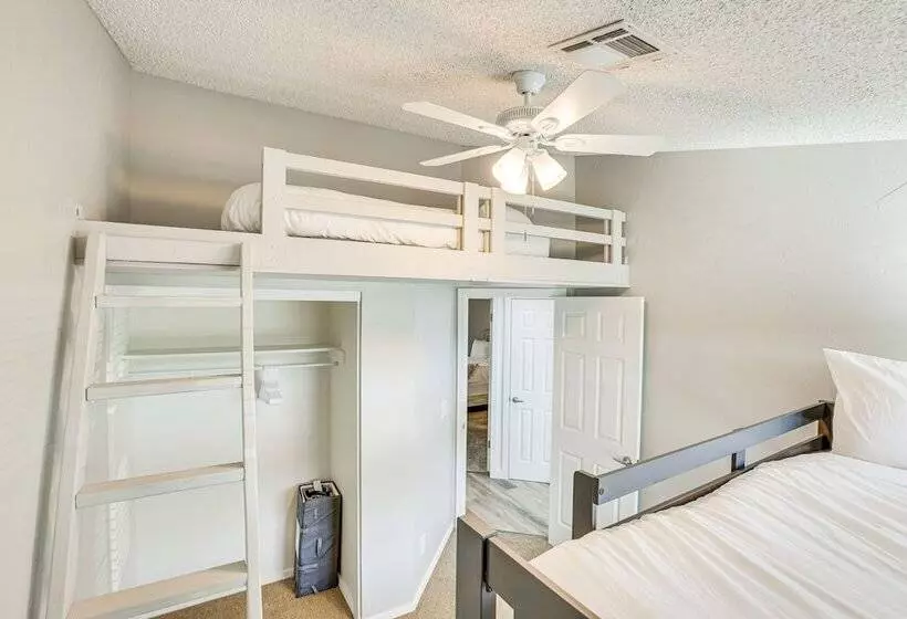 Peoria Home W/ Private Pool, Hot Tub, & Gas Grill!