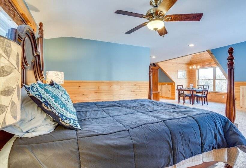 Pet Friendly Carthage Home With Fire Pit!