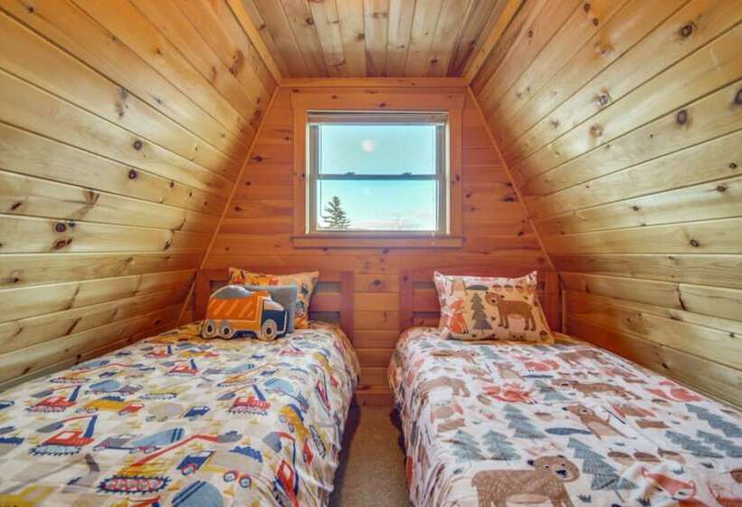 Pet Friendly Carthage Home With Fire Pit!