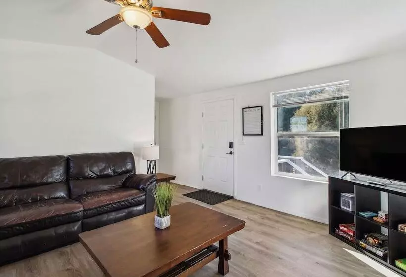 Pet Friendly Show Low Home With Large Backyard!