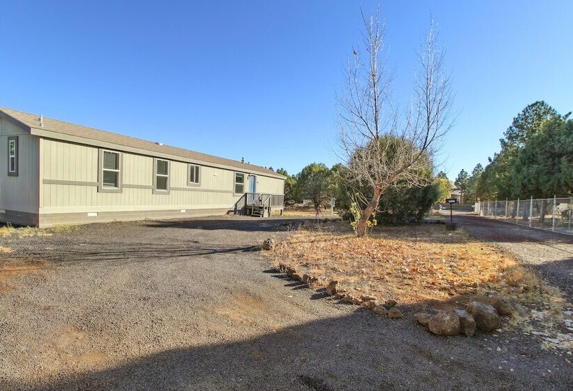 Pet Friendly Show Low Home With Large Backyard!