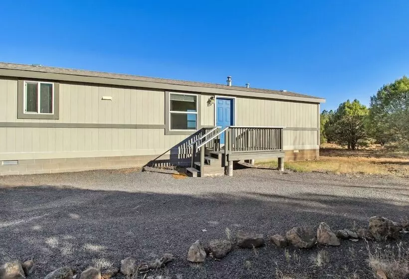 Pet Friendly Show Low Home With Large Backyard!