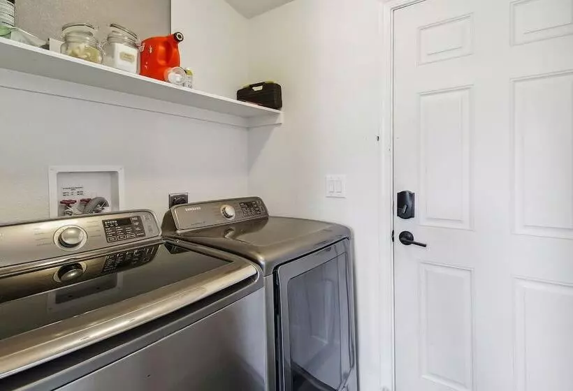 Pet Friendly Show Low Home With Large Backyard!