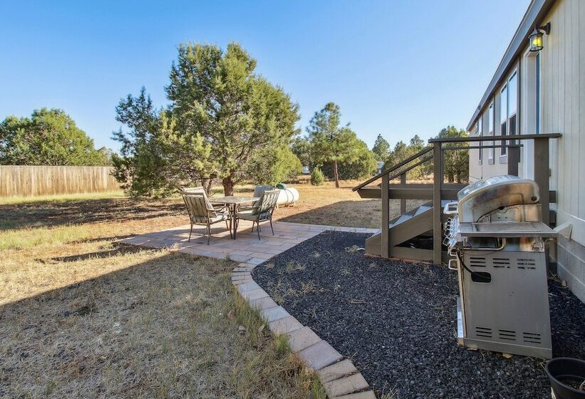 Pet Friendly Show Low Home With Large Backyard!