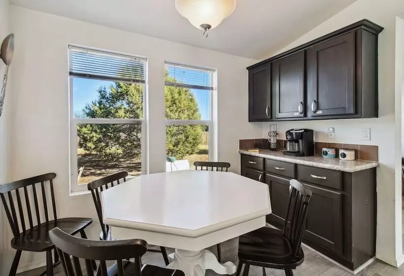 Pet Friendly Show Low Home With Large Backyard!