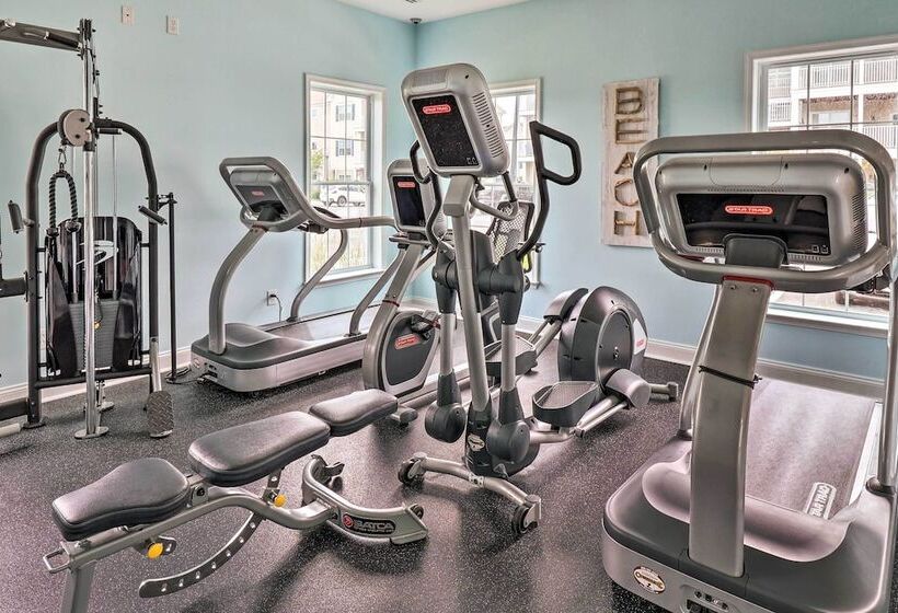 Family Friendly Rehoboth Beach Home W/ Hot Tub