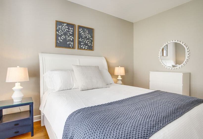 Family Friendly Rehoboth Beach Home W/ Hot Tub