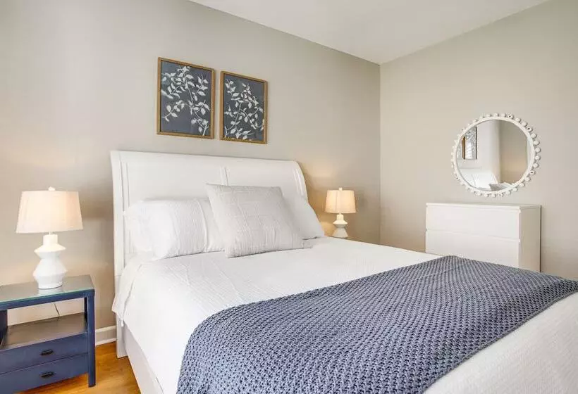 Family Friendly Rehoboth Beach Home W/ Hot Tub