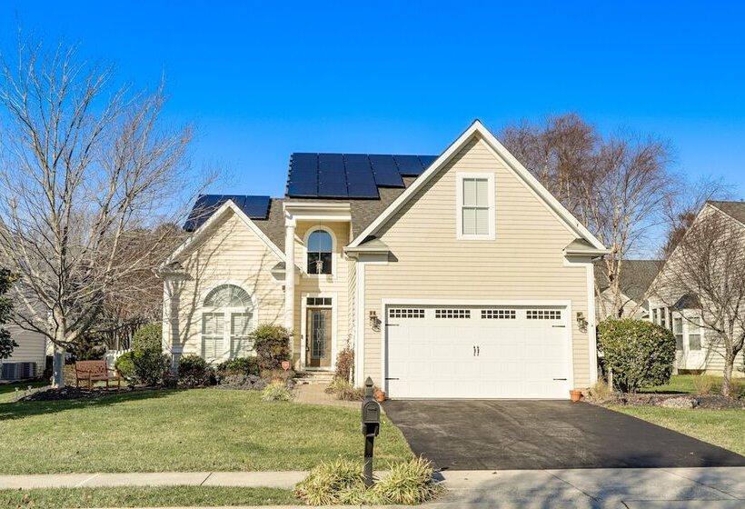 Family Friendly Rehoboth Beach Home W/ Hot Tub