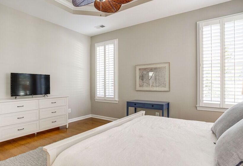 Family Friendly Rehoboth Beach Home W/ Hot Tub